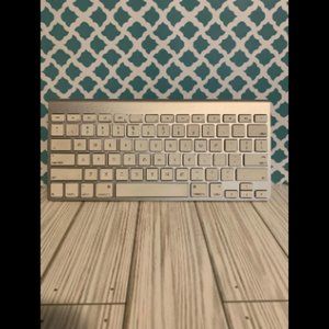 Apple Magic Wireless Keyboard Model 1314